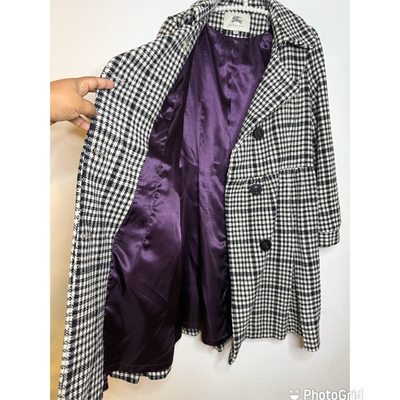 Burberry Black and White Houndstooth Coat with Purple Lining - Picture 4 of 8